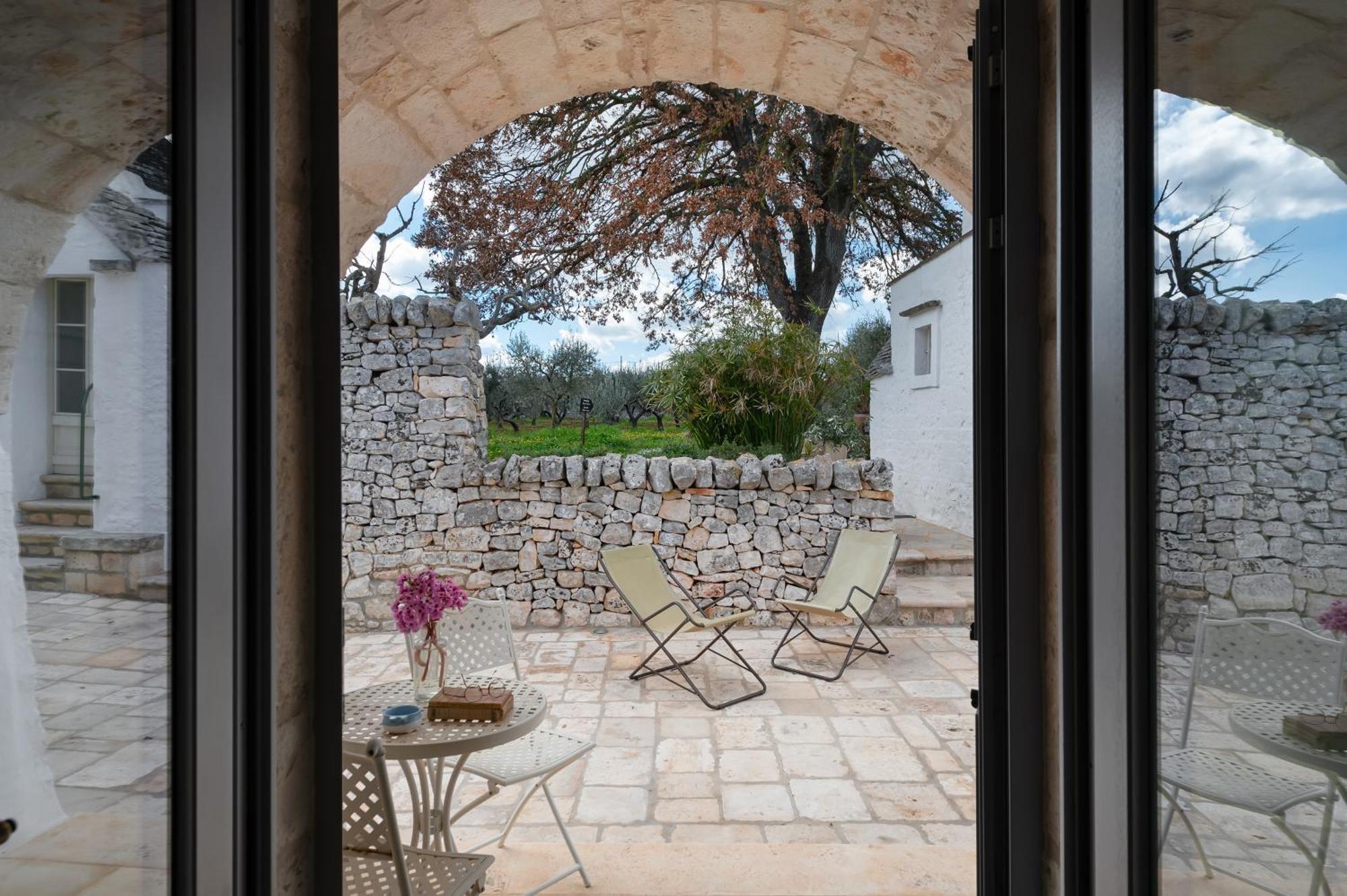 Agriturismo Masseria Aprile Locorotondo Bagian luar foto